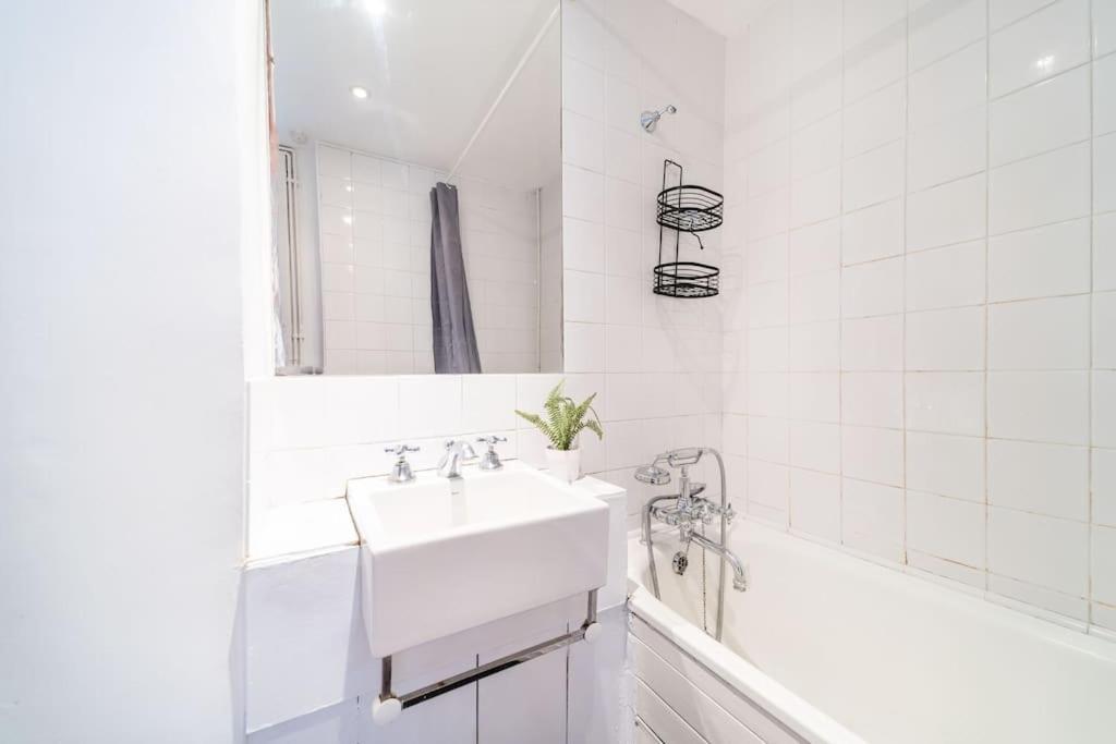 Beautiful One Bedroom Flat In Tavistock Place London Kültér fotó
